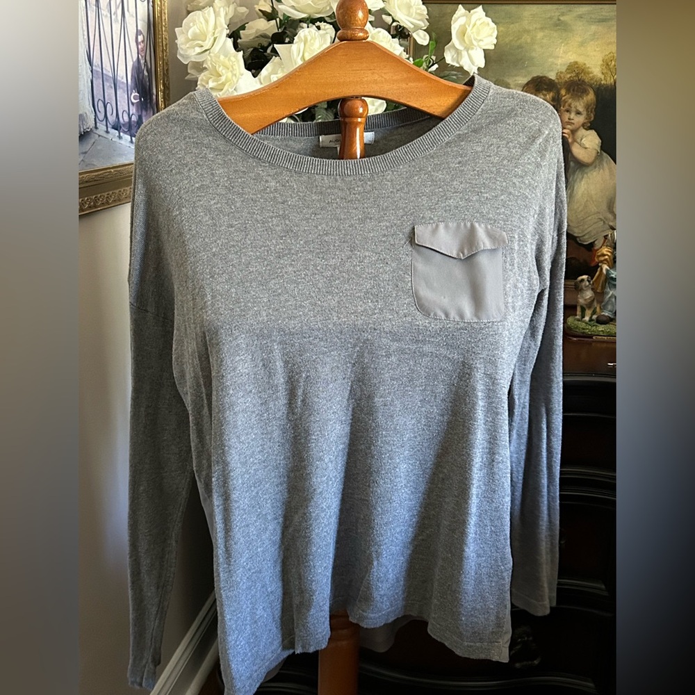 August Silk Gray Long Sleeve Sweater/Tee Pocket Cotton Blend Sz L